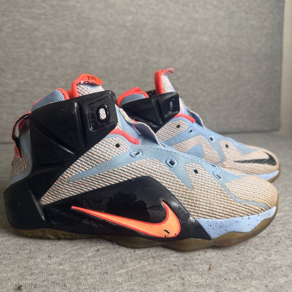 Nike Lebron James XII Easter Aluminium Sunset Glow 685181-488 Size 6Y‎
